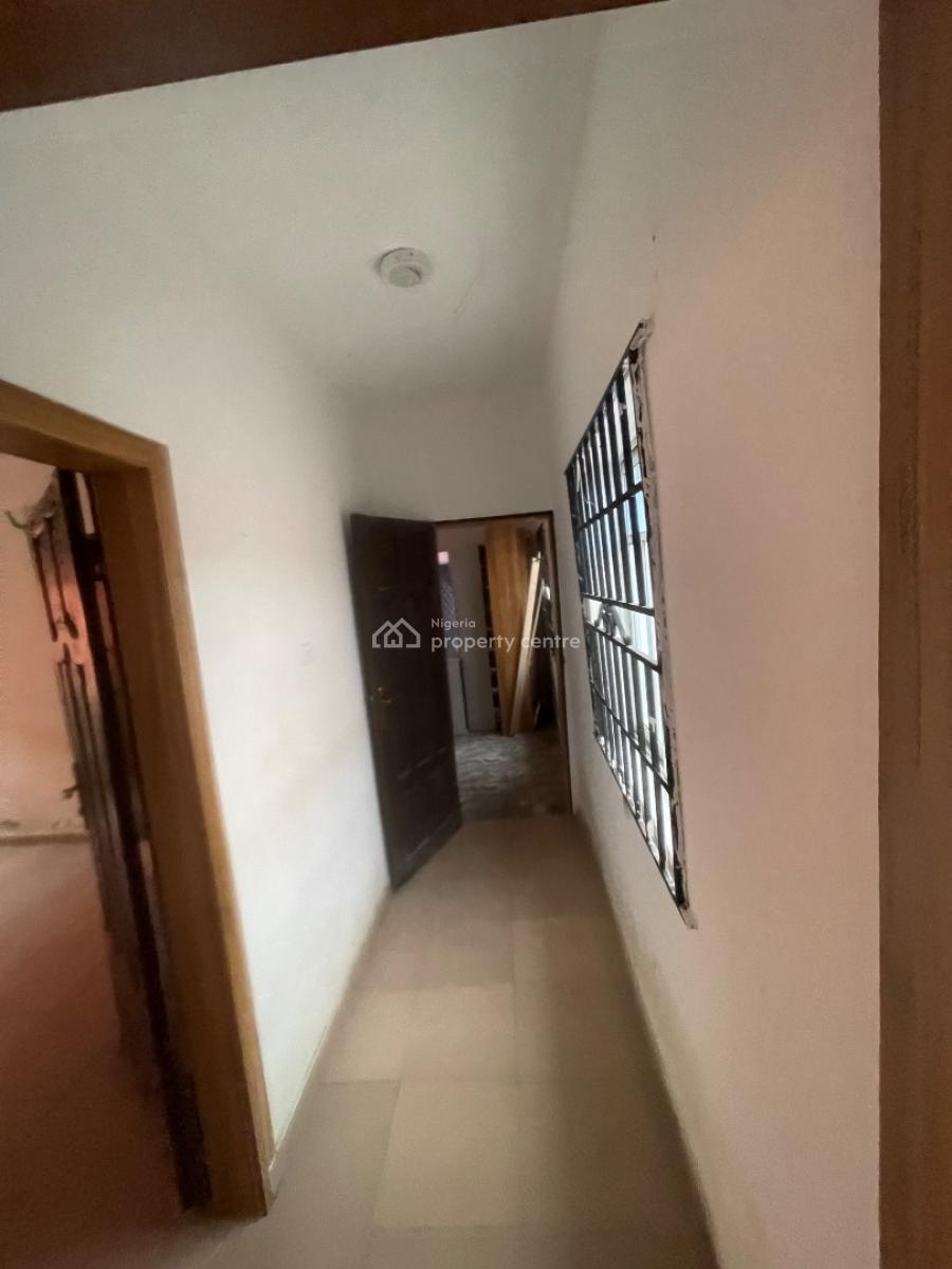 Standard 2 Bedroom Apartment at Soluyi, Dogo Majekodunmi Street, Soluyi, Gbagada, Lagos, Flat / Apartment for Rent