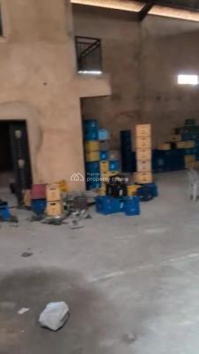 a Self Compound Industrial Warehouse with Offices   Land Size: 600 Sqm, Ogudu, Lagos, Warehouse for Sale