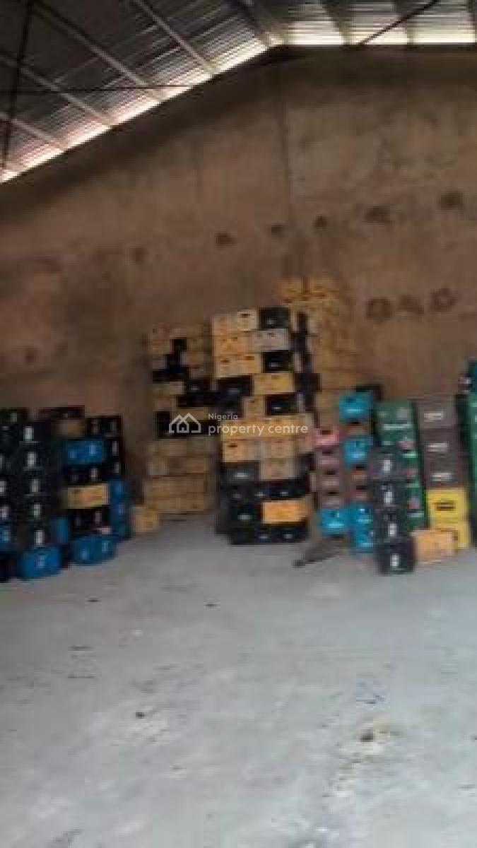 a Self Compound Industrial Warehouse with Offices   Land Size: 600 Sqm, Ogudu, Lagos, Warehouse for Sale