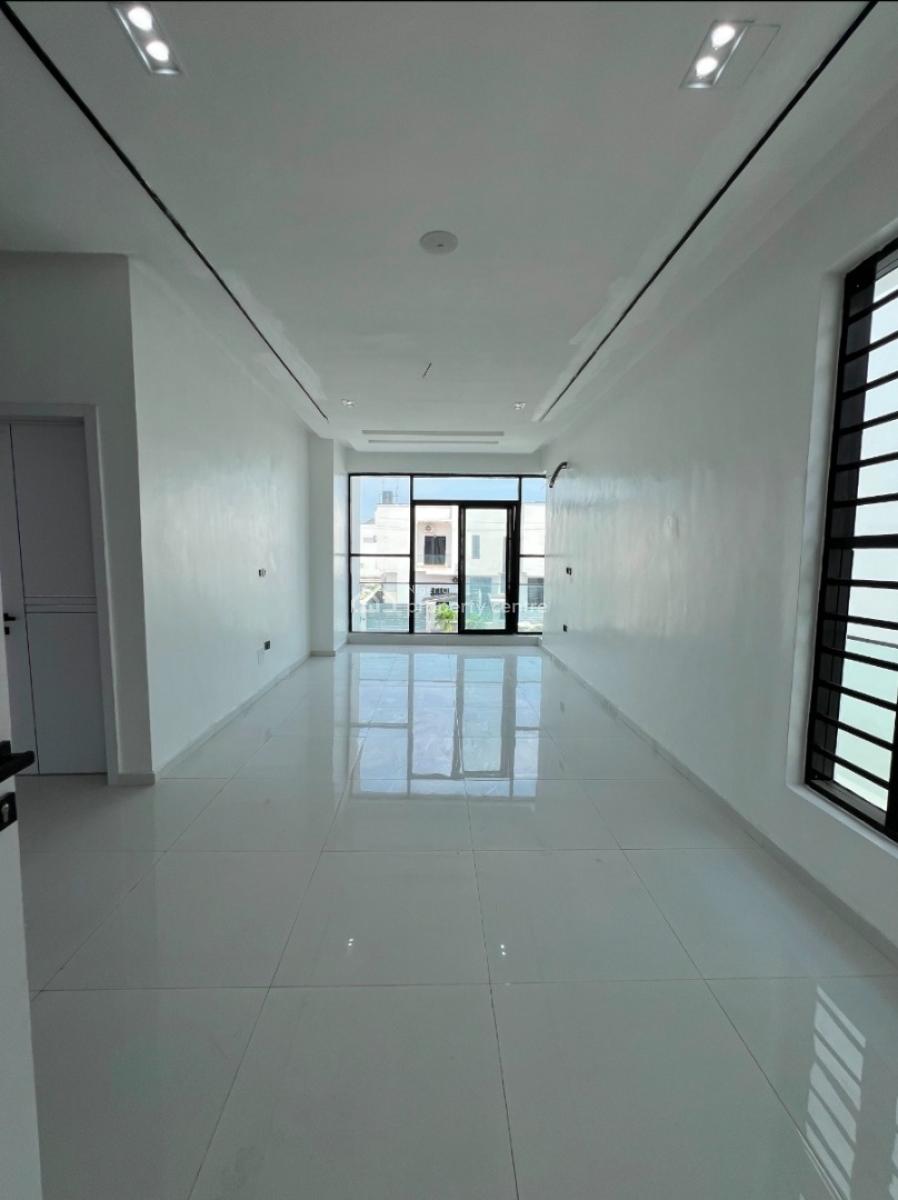 Nicely Finished 5 Bedrooms Fully Detached House with Bq, Chevron Drive, Lekki, Lagos, Detached Duplex for Sale