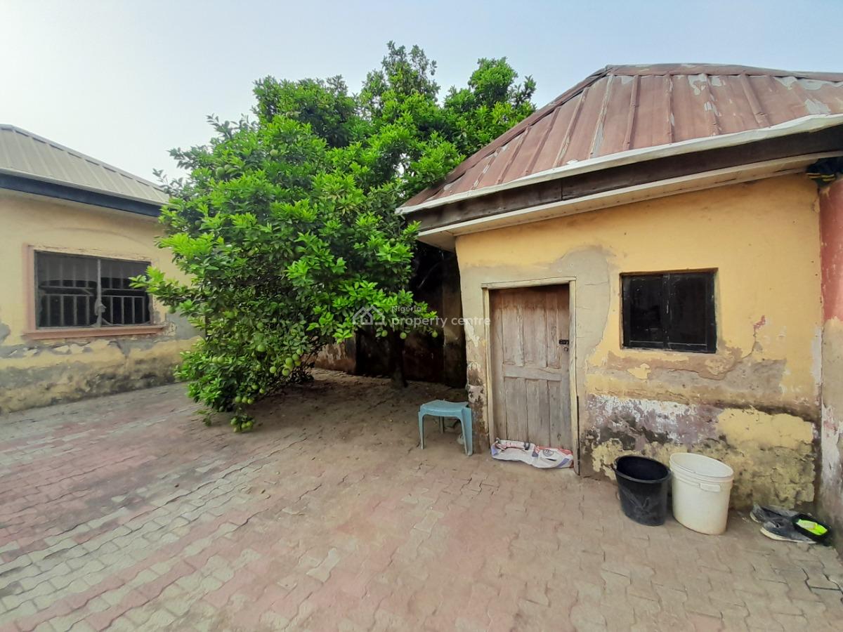 4 Bedroom Fully Detached Bungalow on a 1000sqm Plot, Arab Road, Kubwa, Abuja, Detached Bungalow for Sale
