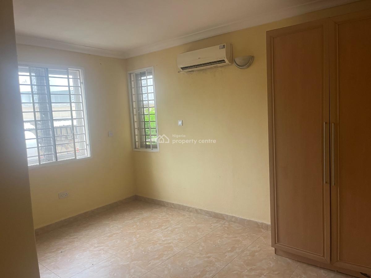 Brand New Specious 3 Bedrooms Apartments with a Room Bq, Lekki Phase 1, Lekki, Lagos, Flat / Apartment for Rent