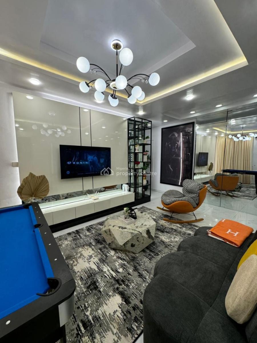 Luxury 2 Bedroom Apartment with Housekeeping and Snooker Board, Superfast Wifi,netflix,swimming Pool, Ikate, Lekki, Lagos, Flat / Apartment Short Let