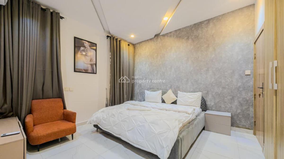 Luxury 2 Bedroom Apartment with Private Cinema and Ps5, Netflix,bath Tub,en-suite Rooms in Secured Environment, Lekki Phase 1, Lekki, Lagos, Flat / Apartment Short Let