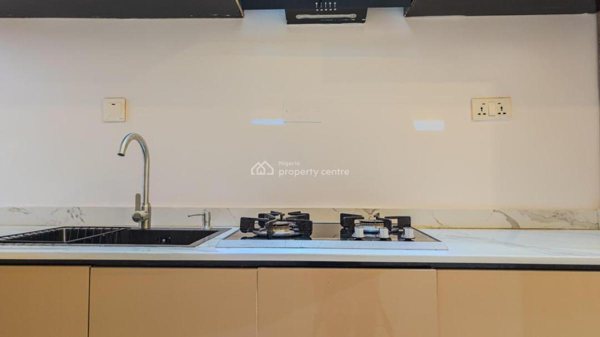 Luxury 2 Bedroom Apartment with Private Cinema and Ps5, Netflix,bath Tub,en-suite Rooms in Secured Environment, Lekki Phase 1, Lekki, Lagos, Flat / Apartment Short Let