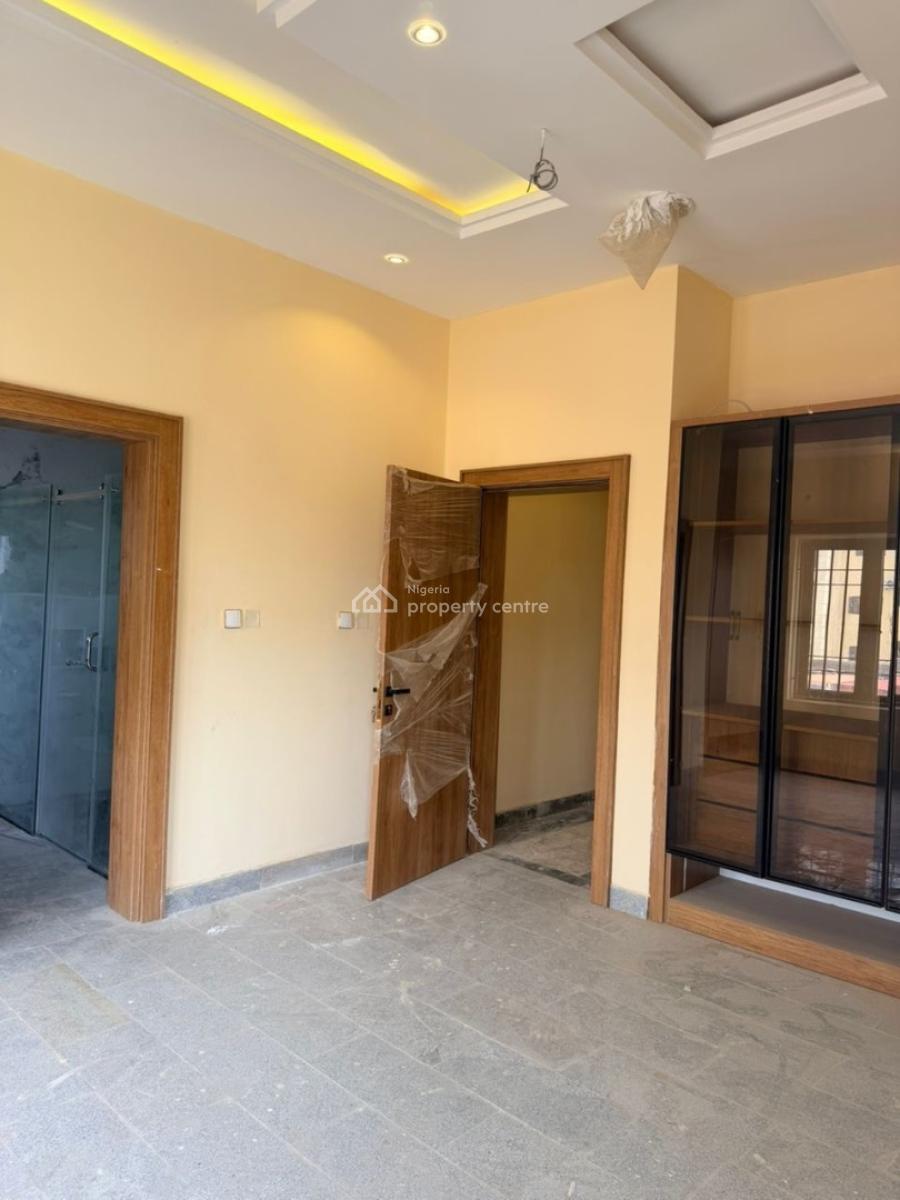 Newly Built Fully Automated 4-bedroom Terrace Duplex with Bq (3 Floors, Guzape District, Abuja, Terraced Duplex for Sale