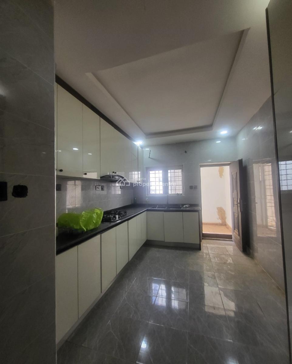 Luxurious Massive 3bedroom Flat with Bq, By Rita Hotel, Garki, Abuja, Flat / Apartment for Rent