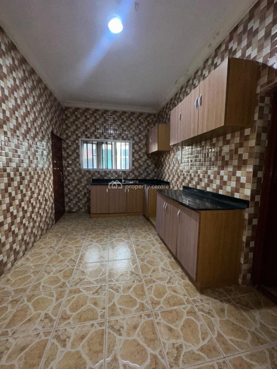 Specious 3bedroom Apartment, Atlantic View Estate New Road, Lekki, Lagos, Flat / Apartment for Rent