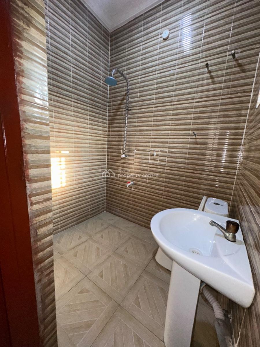 Specious 3bedroom Apartment, Atlantic View Estate New Road, Lekki, Lagos, Flat / Apartment for Rent