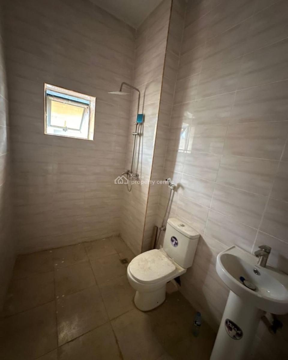 Newly Built 2 Bedroom Apartment, Jahi, Abuja, Block of Flats for Sale