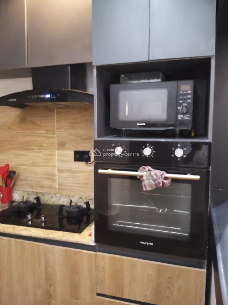 1 Bedroom Apartment, Before Chevron Round About, Lekki Phase 1, Lekki, Lagos, Flat / Apartment Short Let