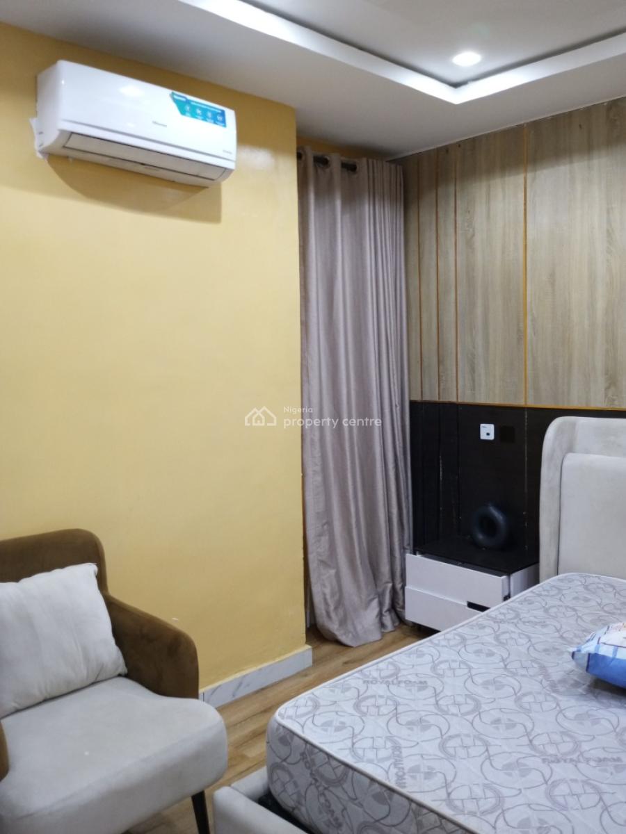 1 Bedroom Apartment, Before Chevron Round About, Lekki Phase 1, Lekki, Lagos, Flat / Apartment Short Let