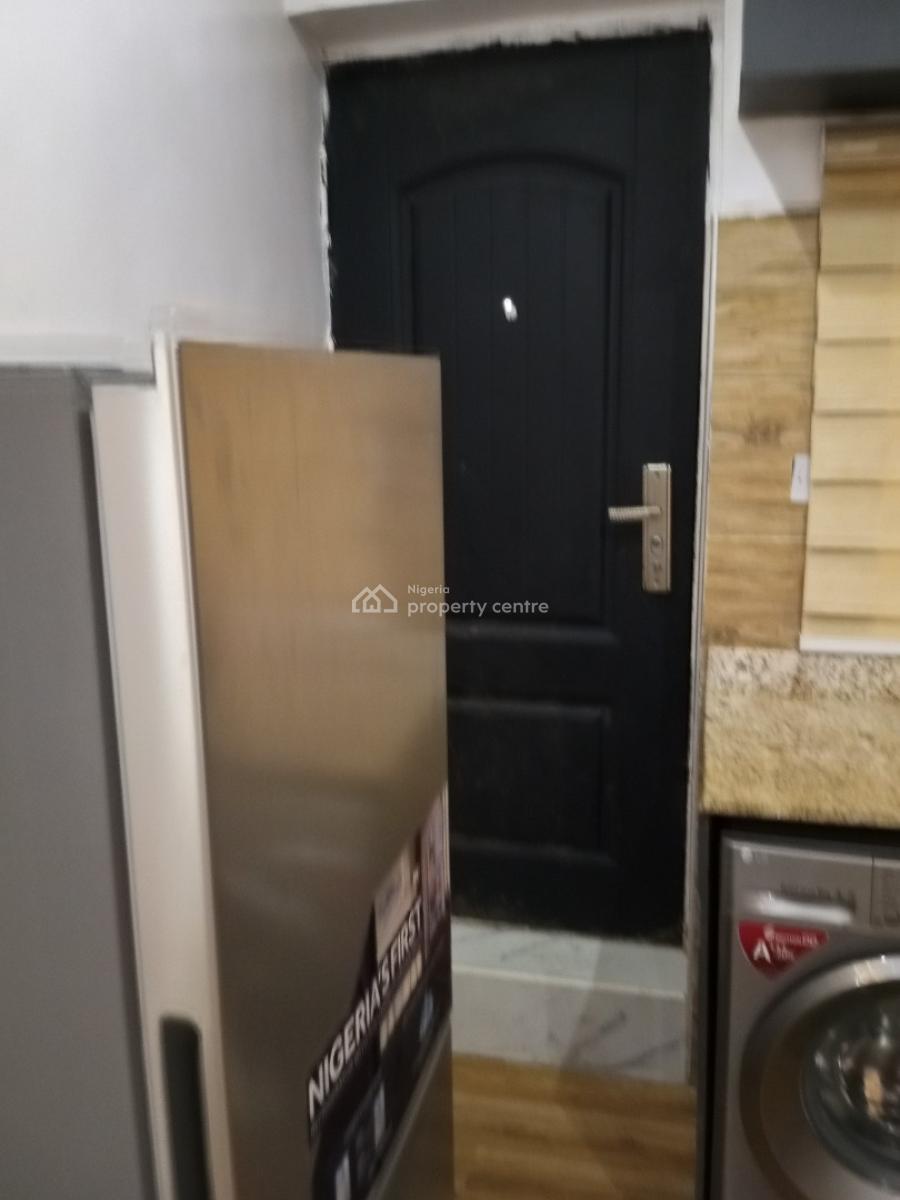 1 Bedroom Apartment, Before Chevron Round About, Lekki Phase 1, Lekki, Lagos, Flat / Apartment Short Let