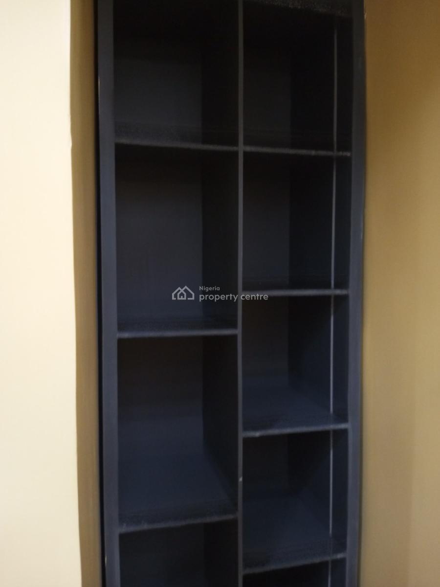 1 Bedroom Apartment, Before Chevron Round About, Lekki Phase 1, Lekki, Lagos, Flat / Apartment Short Let