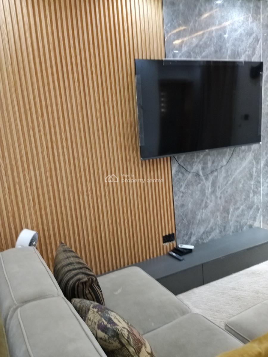 1 Bedroom Apartment, Before Chevron Round About, Lekki Phase 1, Lekki, Lagos, Flat / Apartment Short Let