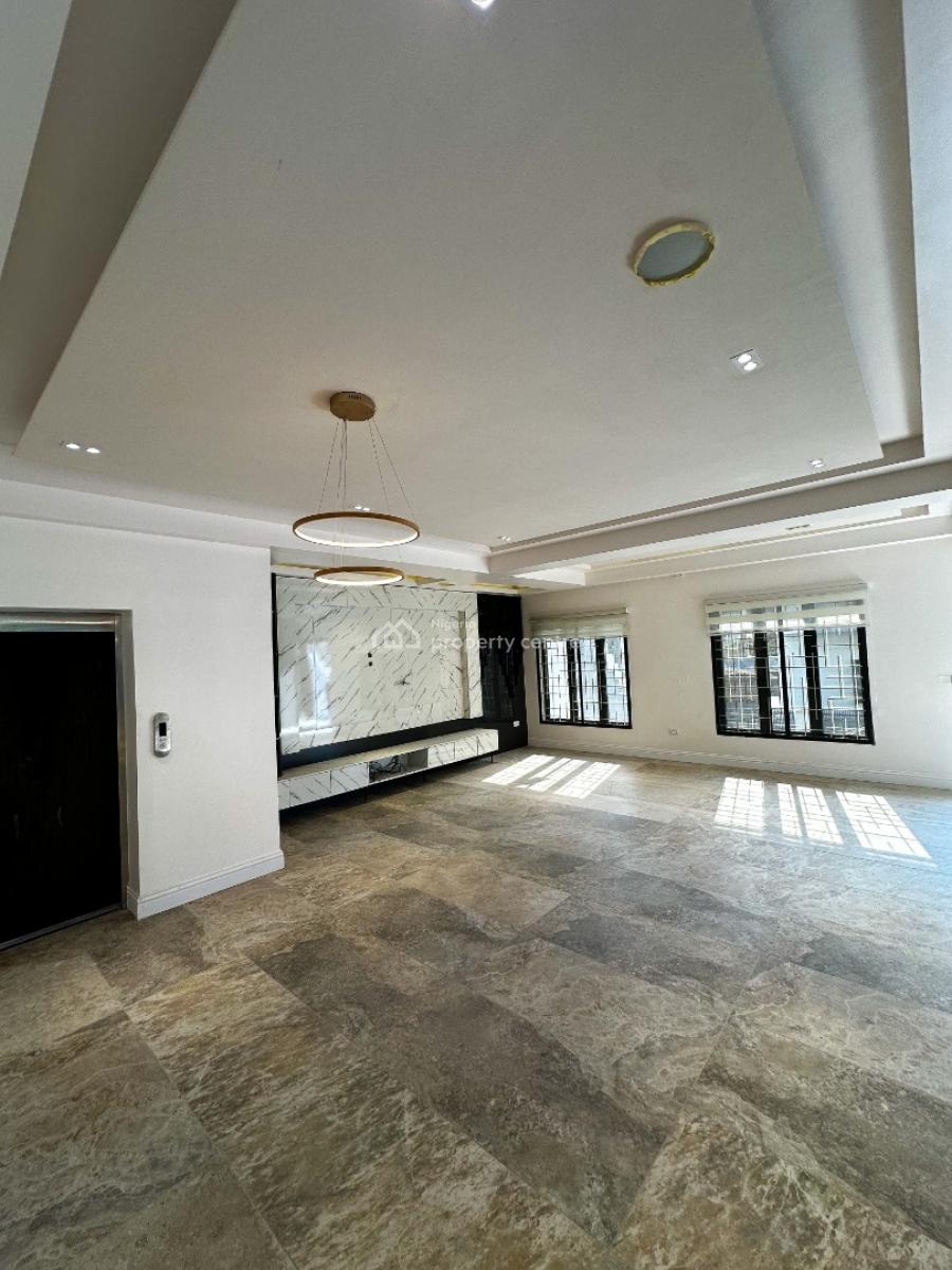 5 Bedroom End of Terrace Duplex with Bq, Guzape District, Abuja, Semi-detached Duplex for Sale