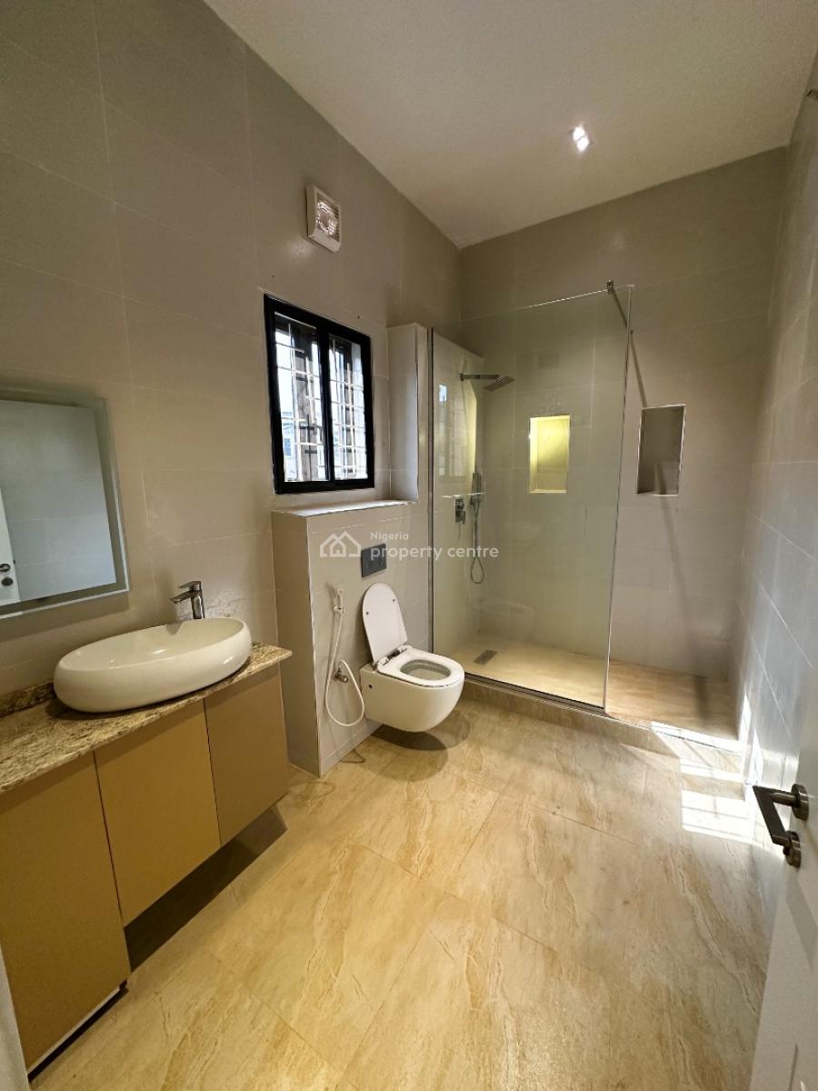 5 Bedroom End of Terrace Duplex with Bq, Guzape District, Abuja, Semi-detached Duplex for Sale