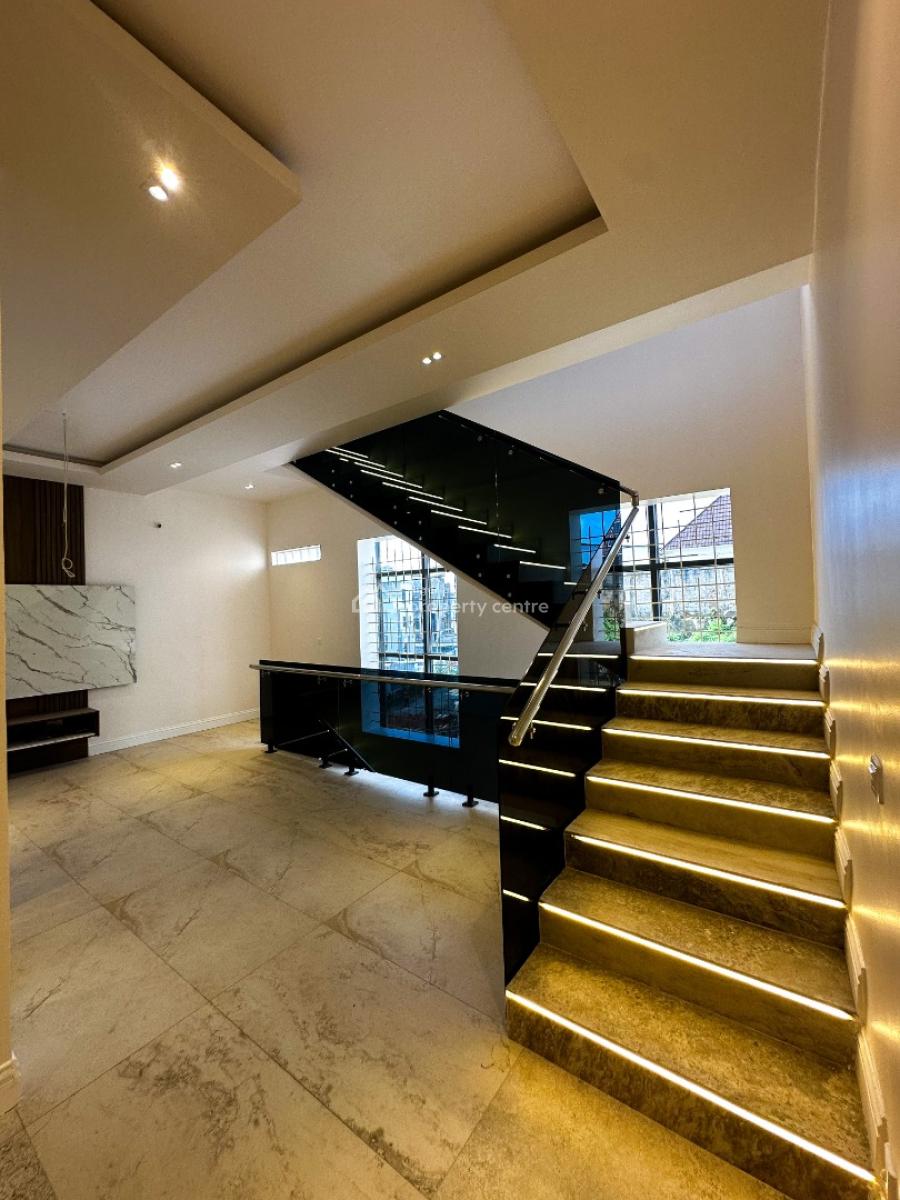 5 Bedroom End of Terrace Duplex with Bq, Guzape District, Abuja, Semi-detached Duplex for Sale