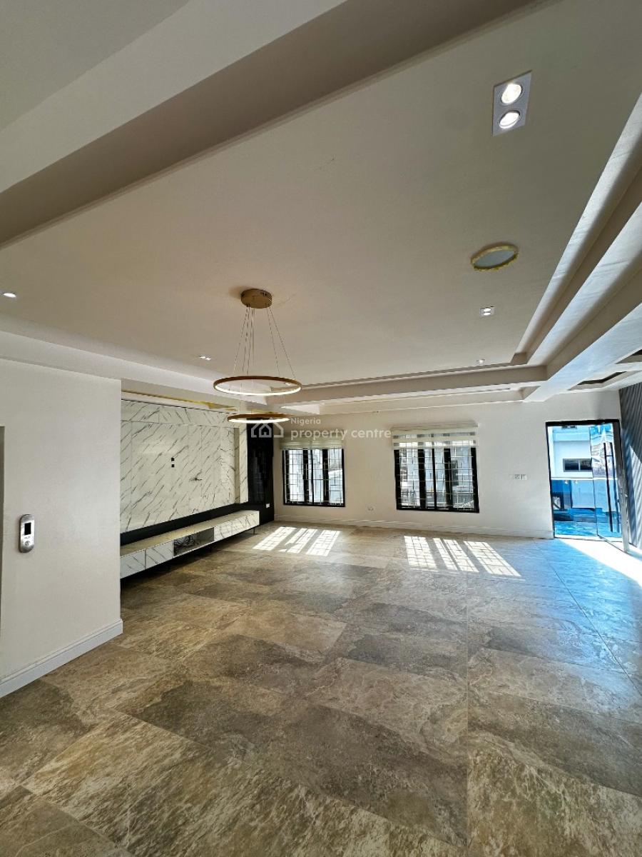 5 Bedroom End of Terrace Duplex with Bq, Guzape District, Abuja, Semi-detached Duplex for Sale