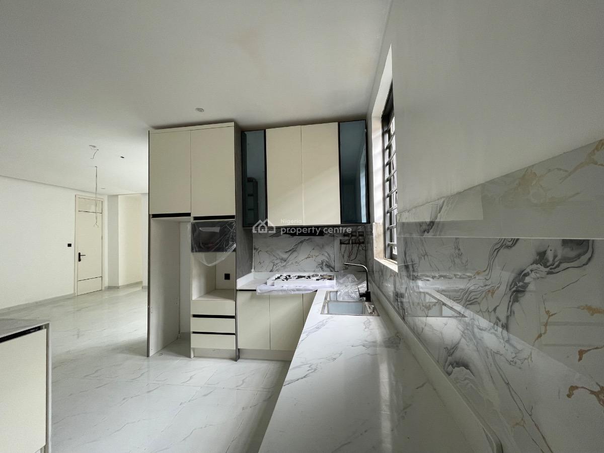 Newly Built 3 Bedroom Apartment, Freedom Way, Lekki Phase 1, Lekki, Lagos, Flat / Apartment for Sale