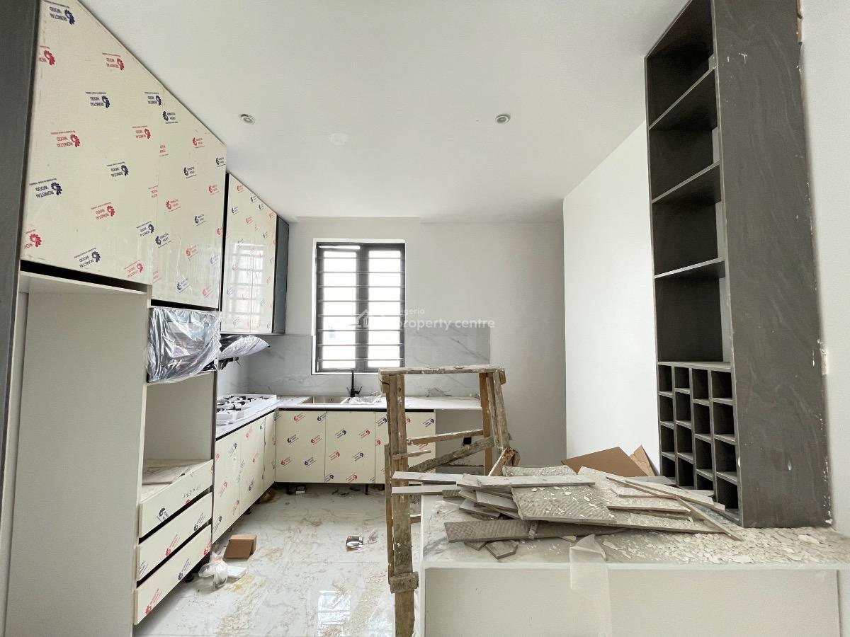 Newly Built 2 Bedroom Apartment, Freedom Way, Lekki Phase 1, Lekki, Lagos, Flat / Apartment for Sale