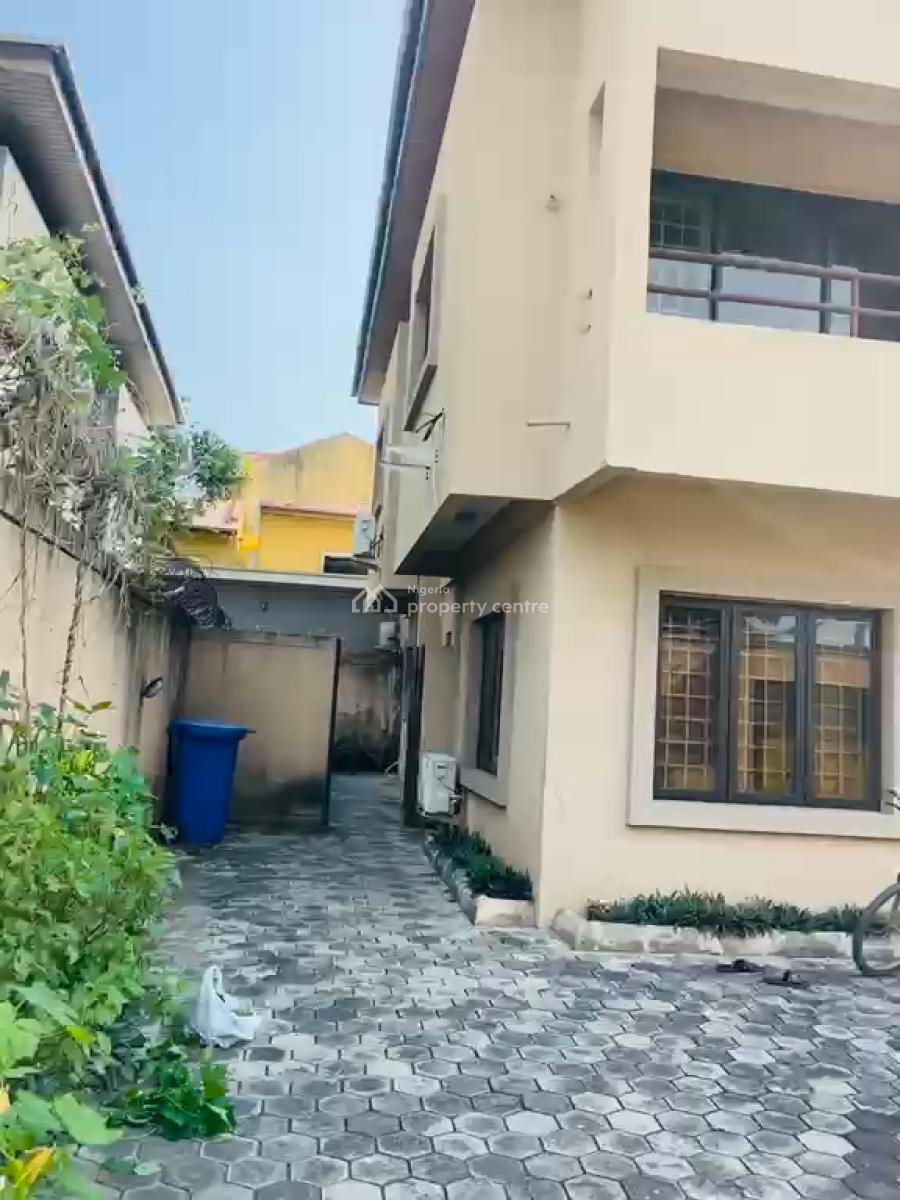 4 Bedrooms Fully Detached House with 1 Bq, Off Road 14, Lekki Phase 1, Lekki, Lagos, Detached Duplex for Sale