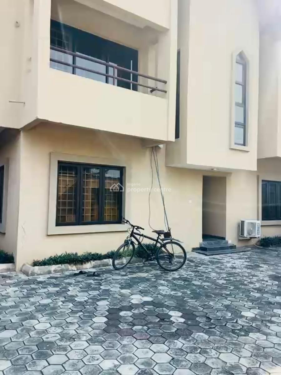4 Bedrooms Fully Detached House with 1 Bq, Off Road 14, Lekki Phase 1, Lekki, Lagos, Detached Duplex for Sale