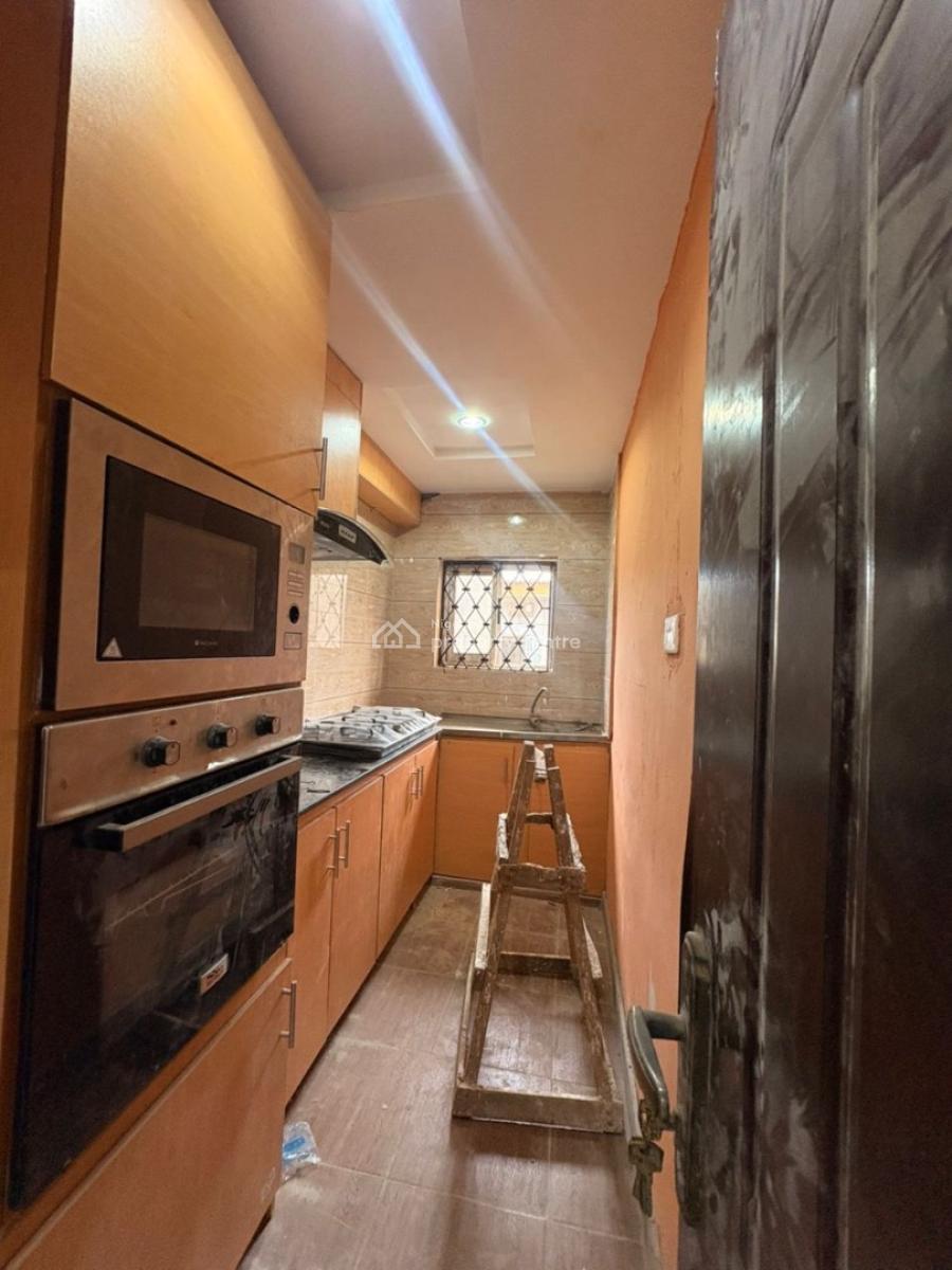 Luxury 2-bedroom En-suite Apartment with Balcony Close to The Airport, Mafoluku, Airport Road, Mafoluku, Oshodi, Lagos, Flat / Apartment for Rent