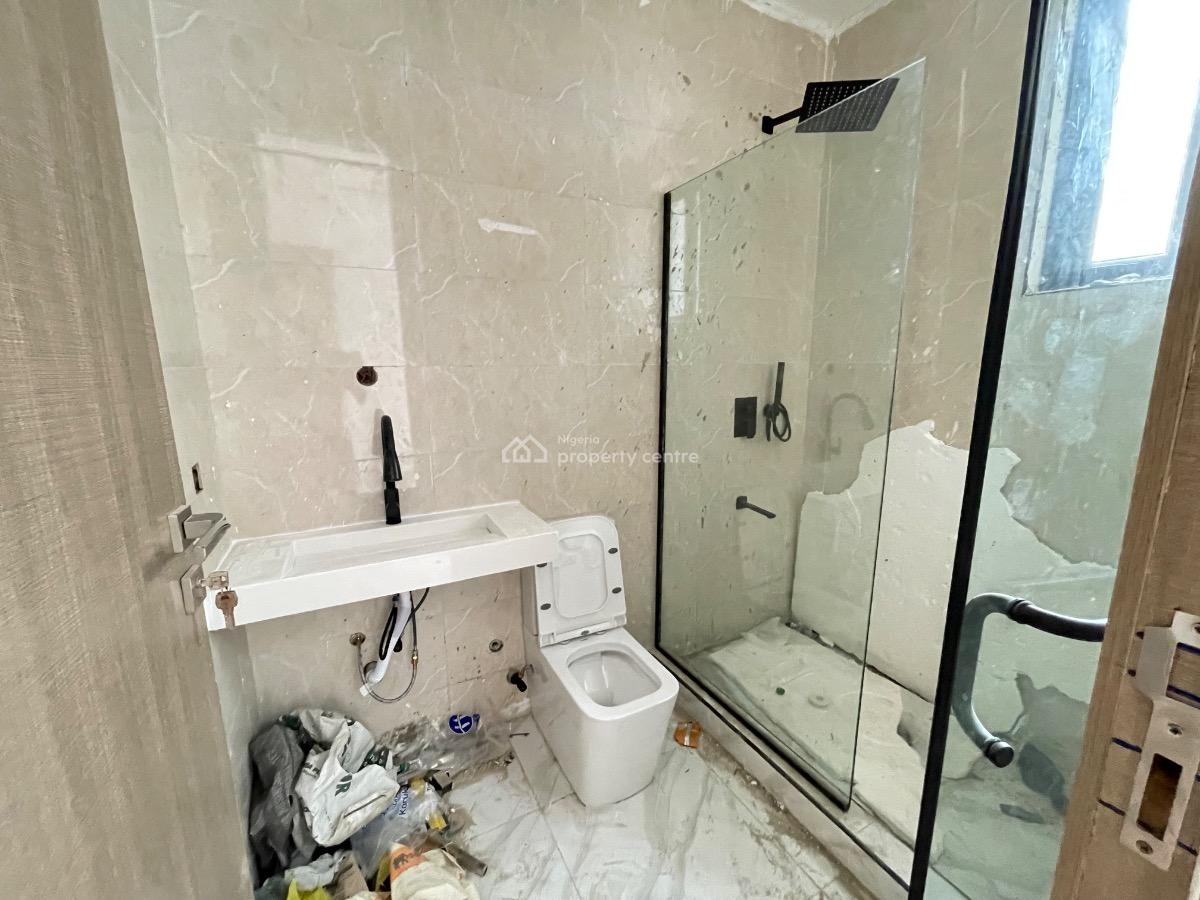 Contemporary 2 Bedroom Apartment, Freedom Way, Lekki Phase 1, Lekki, Lagos, Flat / Apartment for Sale