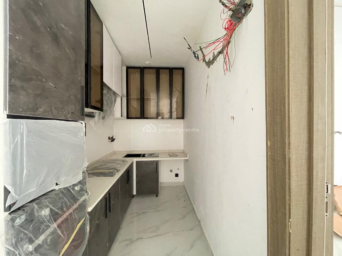 Contemporary 1 Bedroom Apartment, Freedom Way, Lekki Phase 1, Lekki, Lagos, Flat / Apartment for Sale