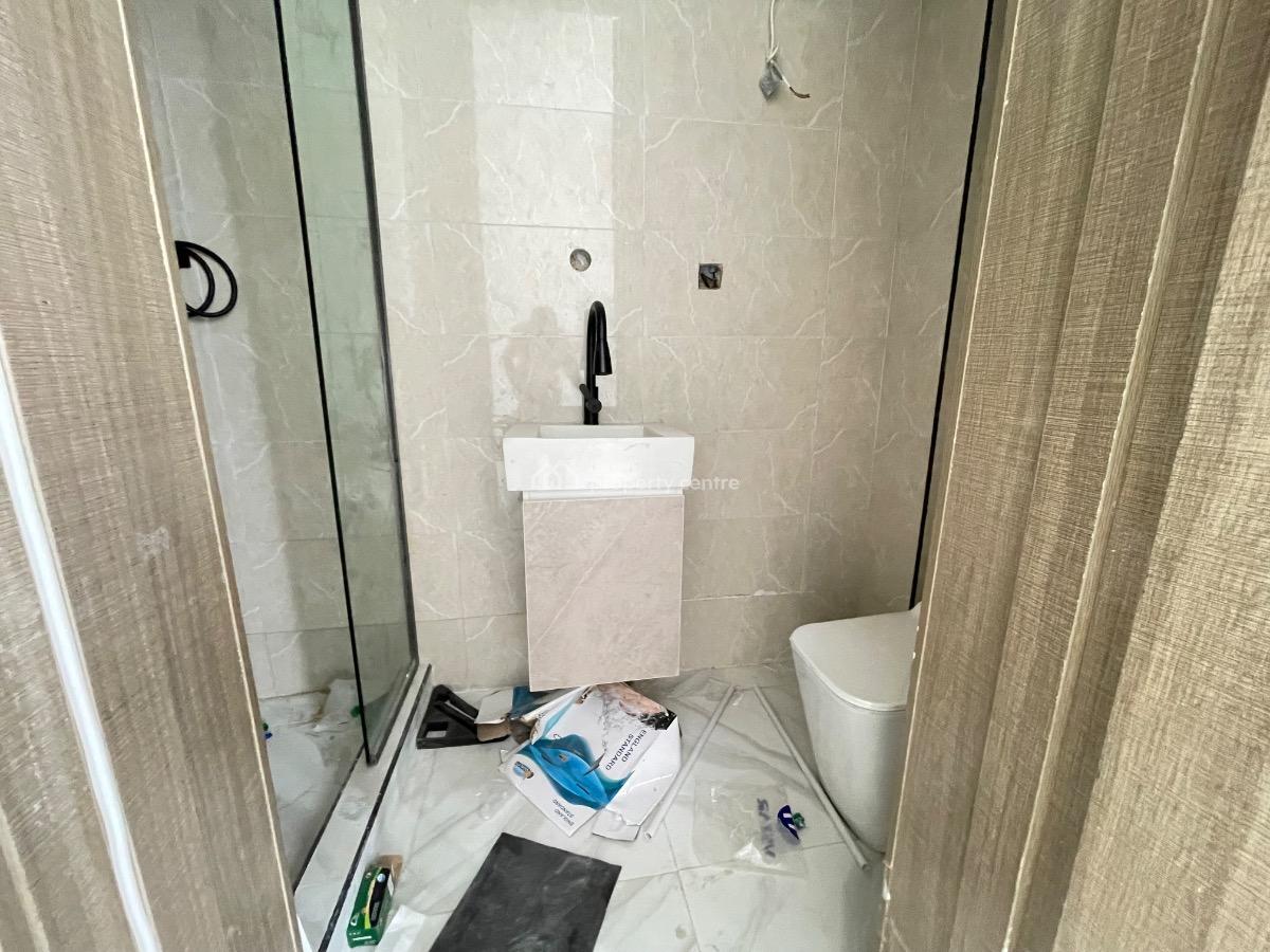 Contemporary 1 Bedroom Apartment, Freedom Way, Lekki Phase 1, Lekki, Lagos, Flat / Apartment for Sale