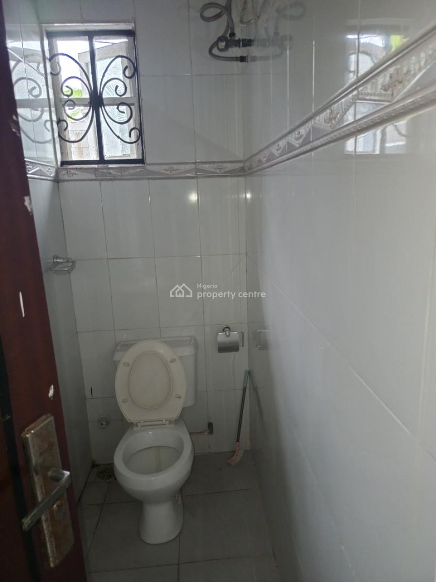 Clean 2 Bedroom Flat, Osapa, Lekki, Lagos, Flat / Apartment for Rent