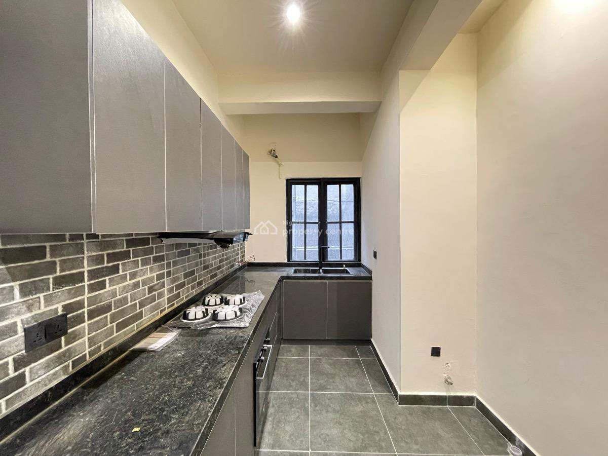 Exquisite 1 Bedroom Apartment, Freedom Way, Lekki Phase 1, Lekki, Lagos, Mini Flat (room and Parlour) for Sale