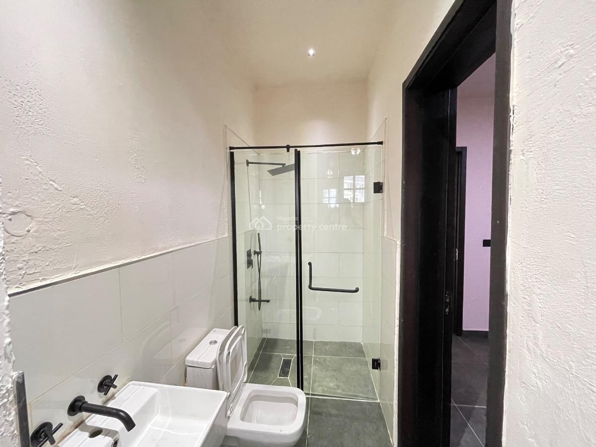 Exquisite 3 Bedroom Apartment, Freedom Way, Lekki Phase 1, Lekki, Lagos, Flat / Apartment for Sale