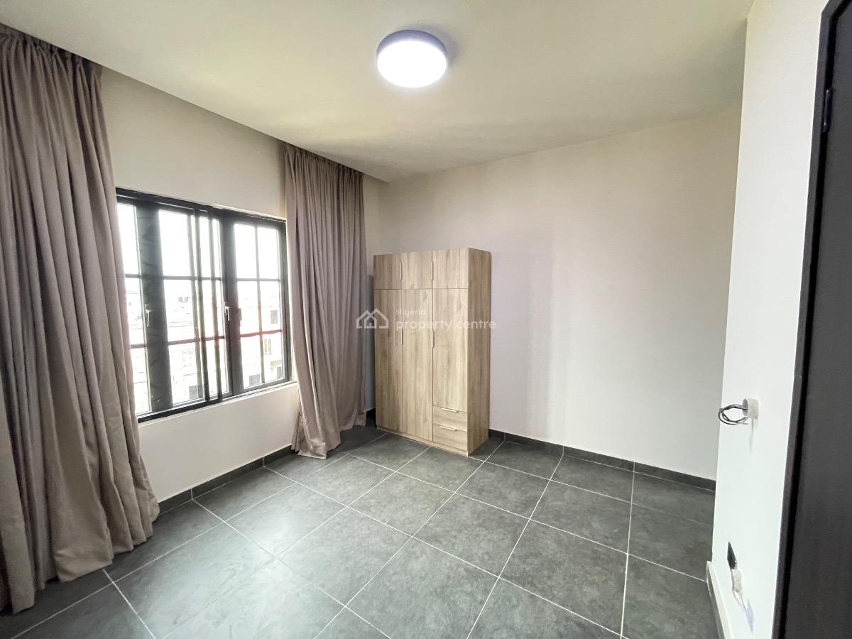 Exquisite 3 Bedroom Apartment, Freedom Way, Lekki Phase 1, Lekki, Lagos, Flat / Apartment for Sale