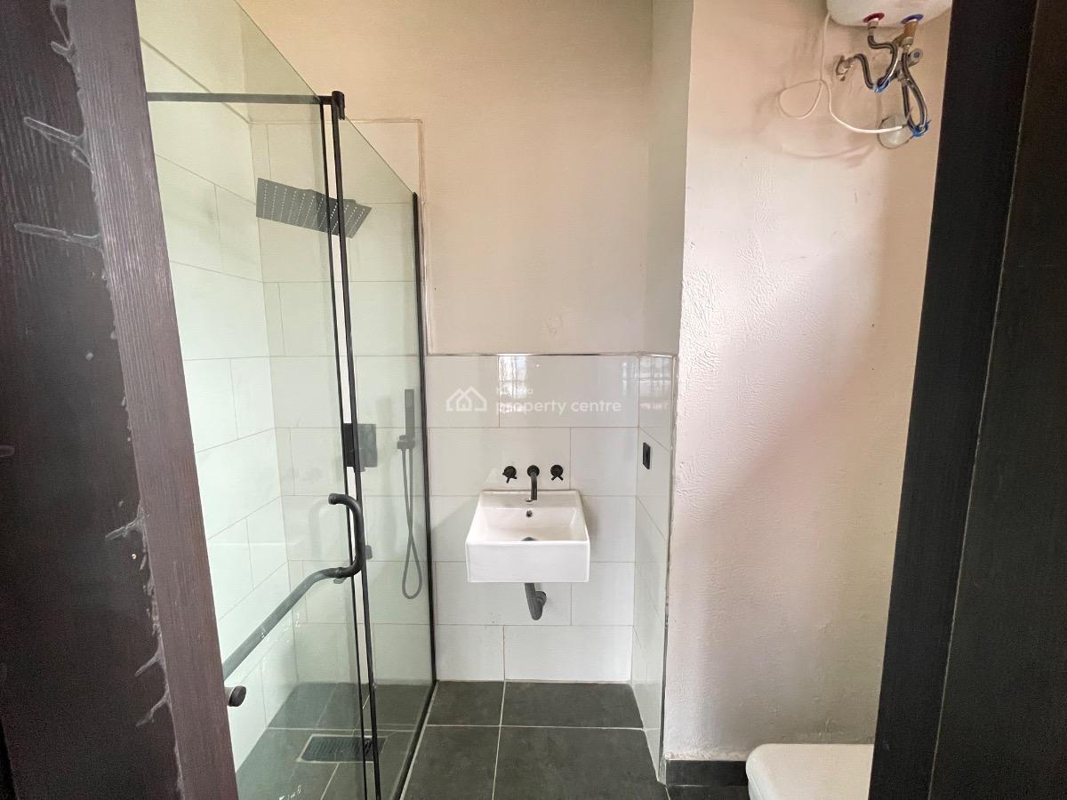 Exquisite 3 Bedroom Apartment, Freedom Way, Lekki Phase 1, Lekki, Lagos, Flat / Apartment for Sale