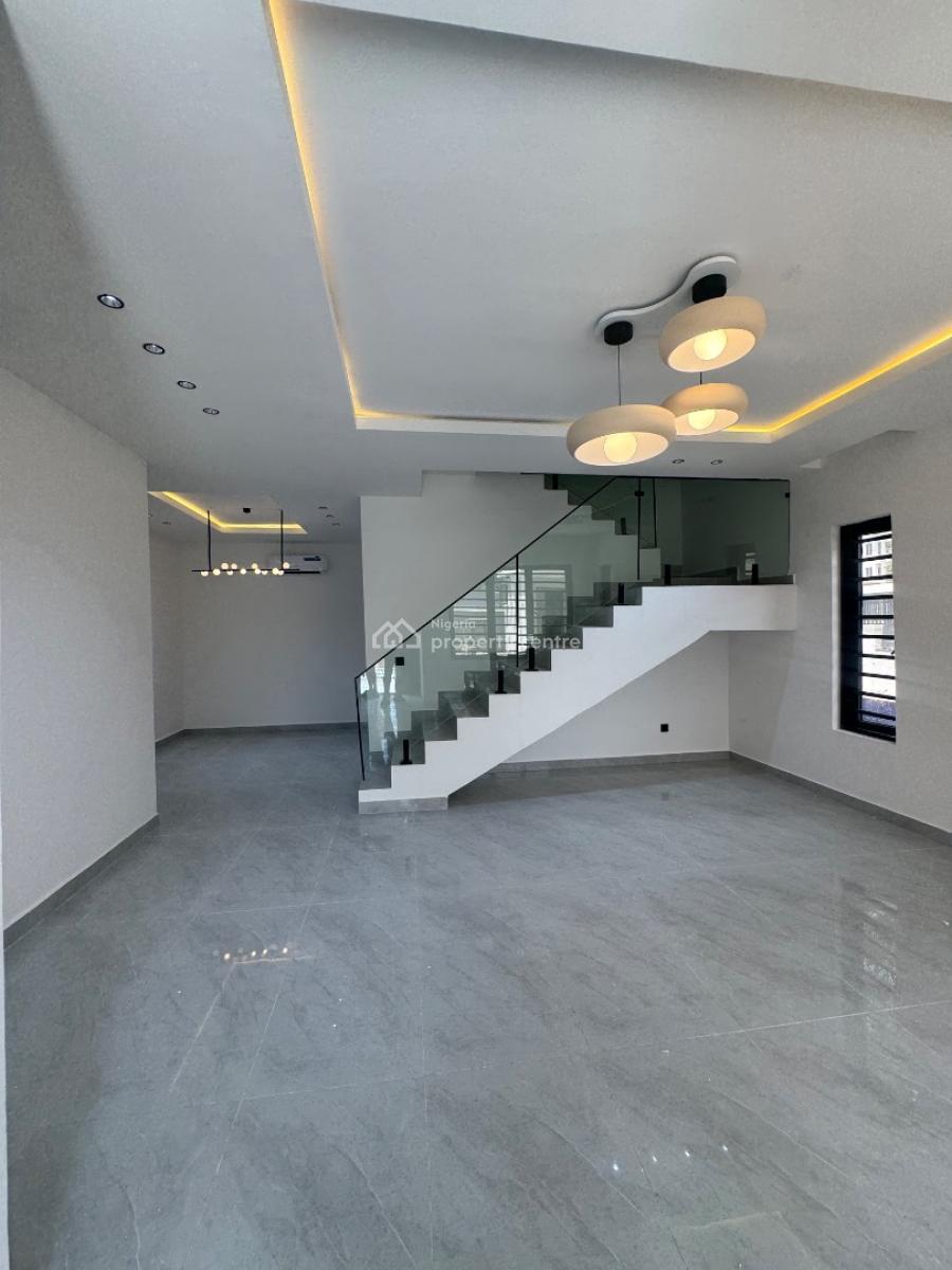 Spectacular Three (3) Bedroom Maisonette, Lekki Phase 1, Lekki, Lagos, House for Sale