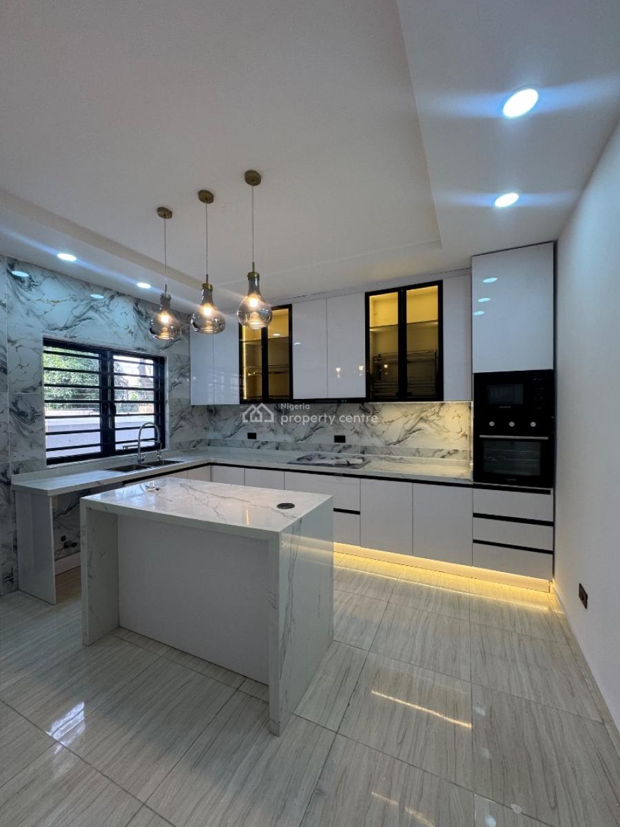 Spectacular Three (3) Bedroom Maisonette, Lekki Phase 1, Lekki, Lagos, House for Sale