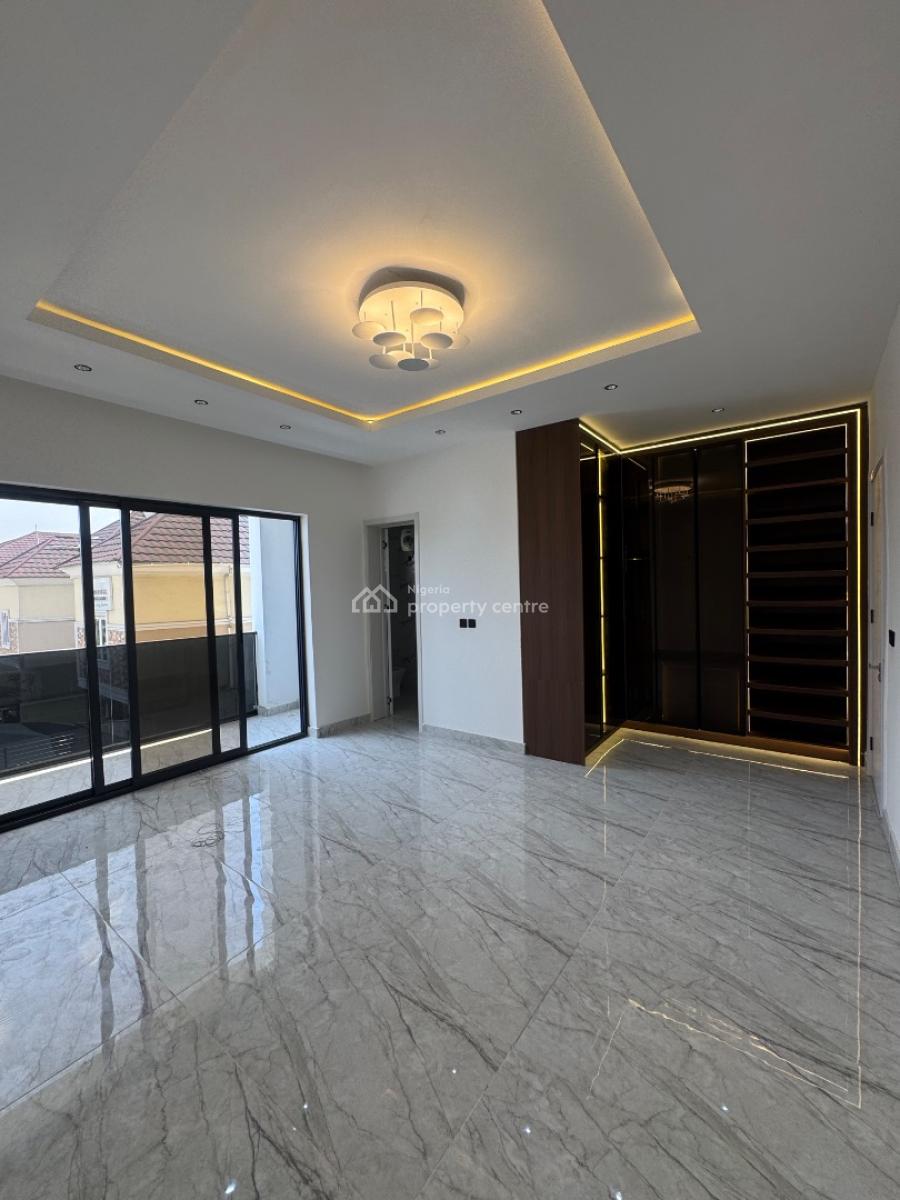 Spectacular Three (3) Bedroom Maisonette, Lekki Phase 1, Lekki, Lagos, House for Sale