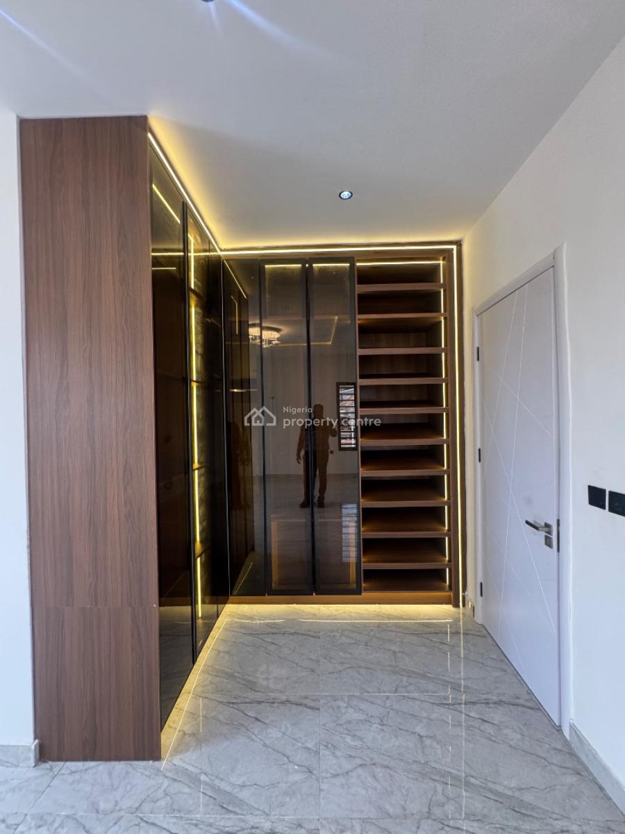 Spectacular Three (3) Bedroom Maisonette, Lekki Phase 1, Lekki, Lagos, House for Sale