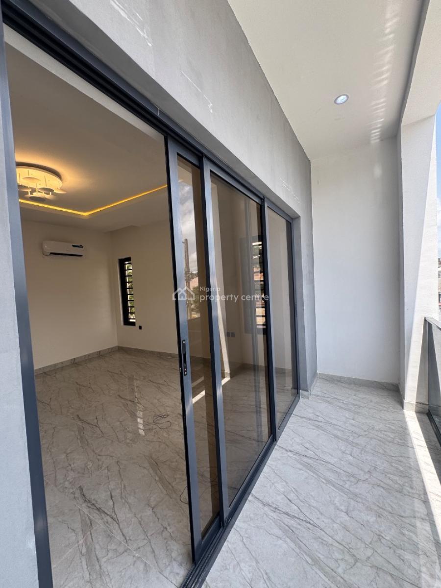 Spectacular Three (3) Bedroom Maisonette, Lekki Phase 1, Lekki, Lagos, House for Sale