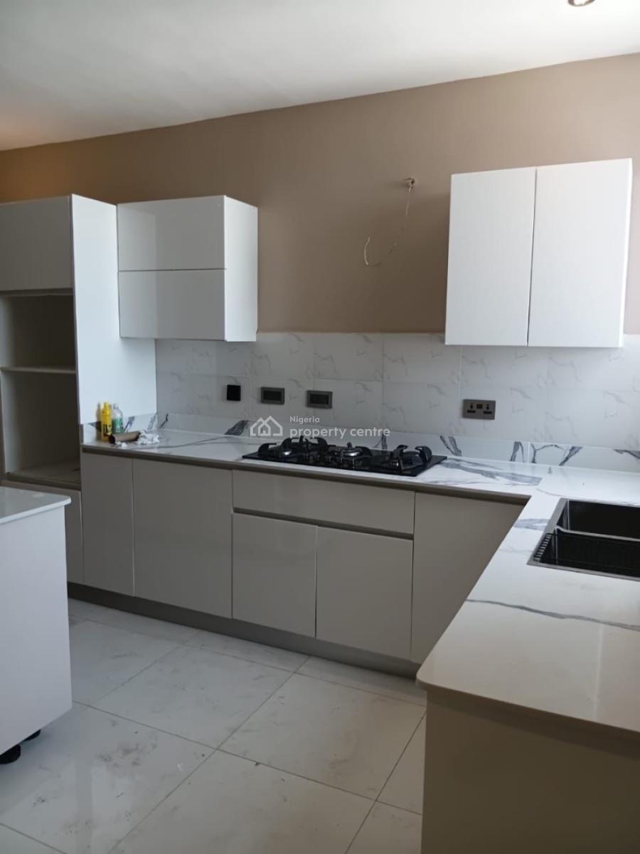 Tasteful Built Three (3) Bedroom with Bq, Off Freedom Way Lekki Phase 1, Lekki Phase 1, Lekki, Lagos, Flat / Apartment for Rent