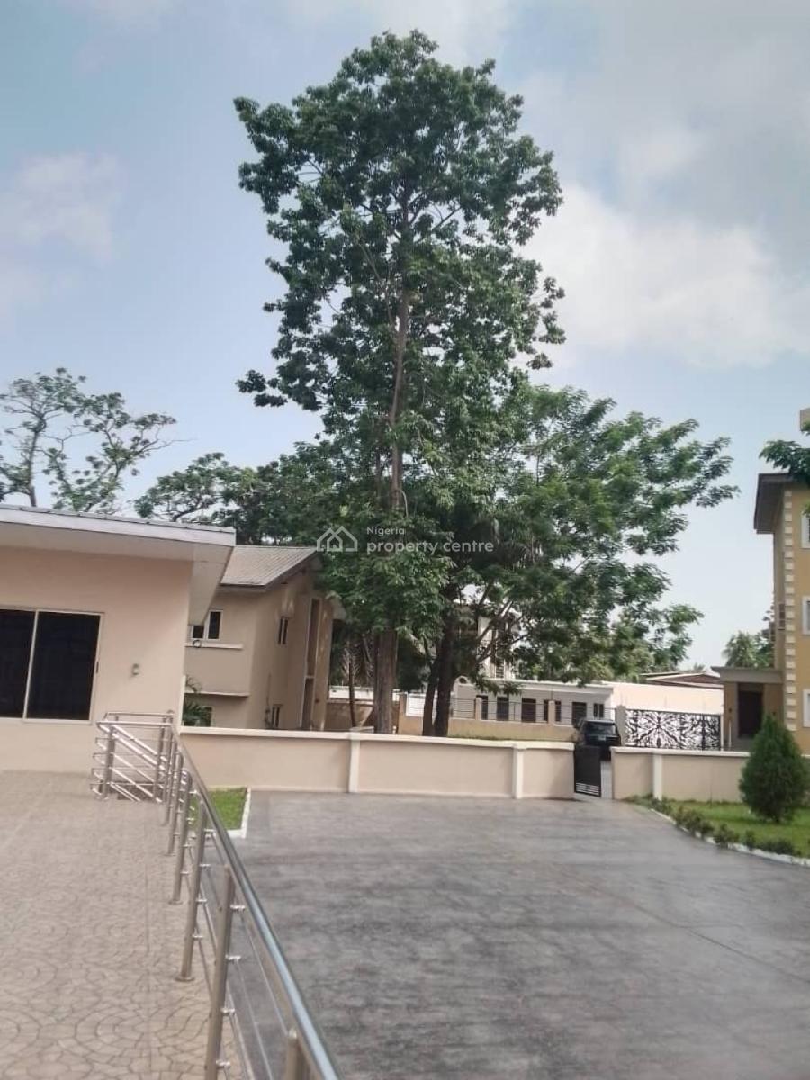 Well Maintained 2-bedroom Flat Apartment All Ensuite on The Ground Flo, Off Gerald Road, Old Ikoyi, Ikoyi, Lagos, Flat / Apartment for Rent