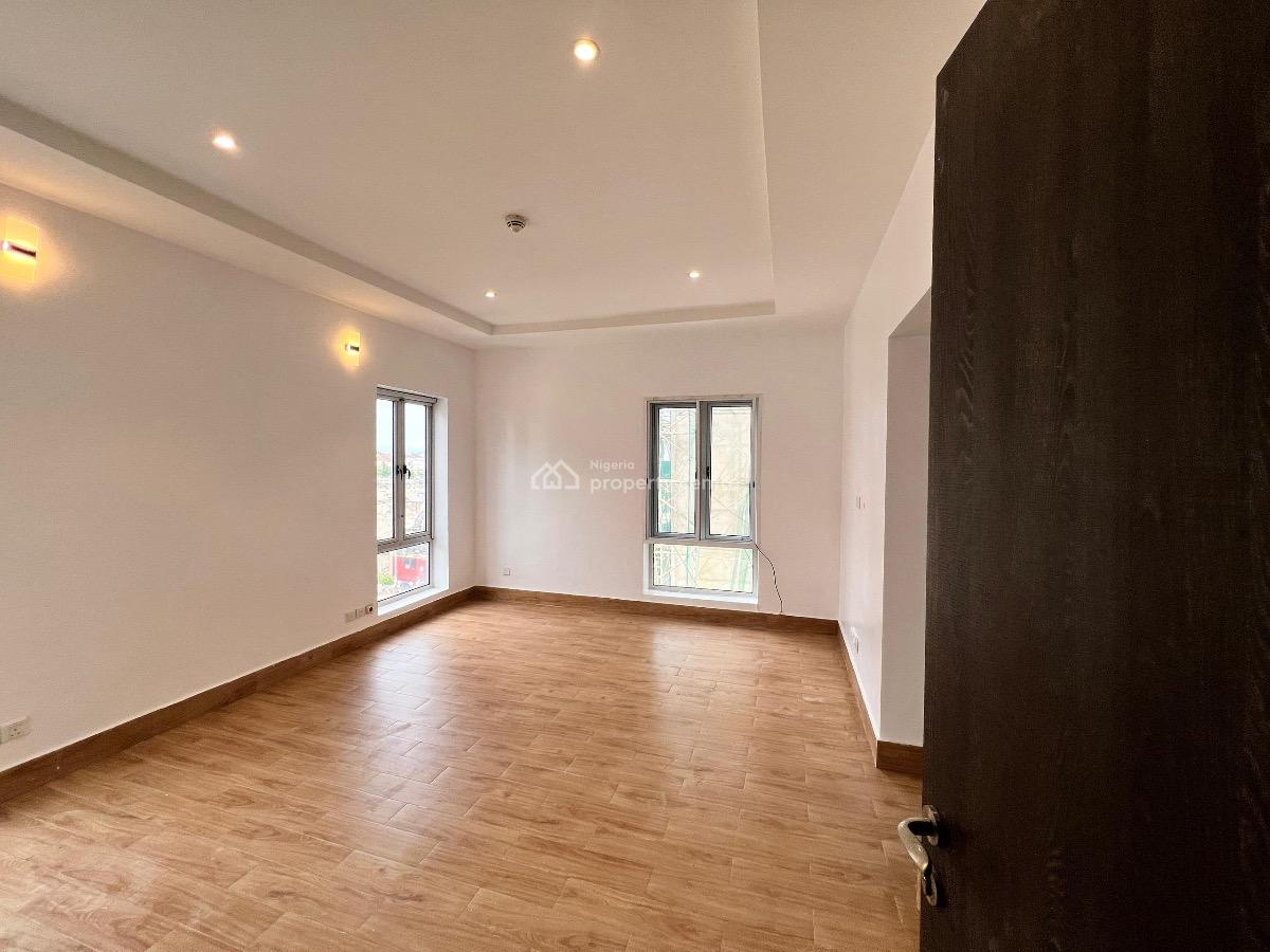 Serviced 3 Bedrooms Apartment with Bq, Gym, Pool and an Office Space, Lekki Phase 1, Lekki, Lagos, Flat / Apartment for Rent