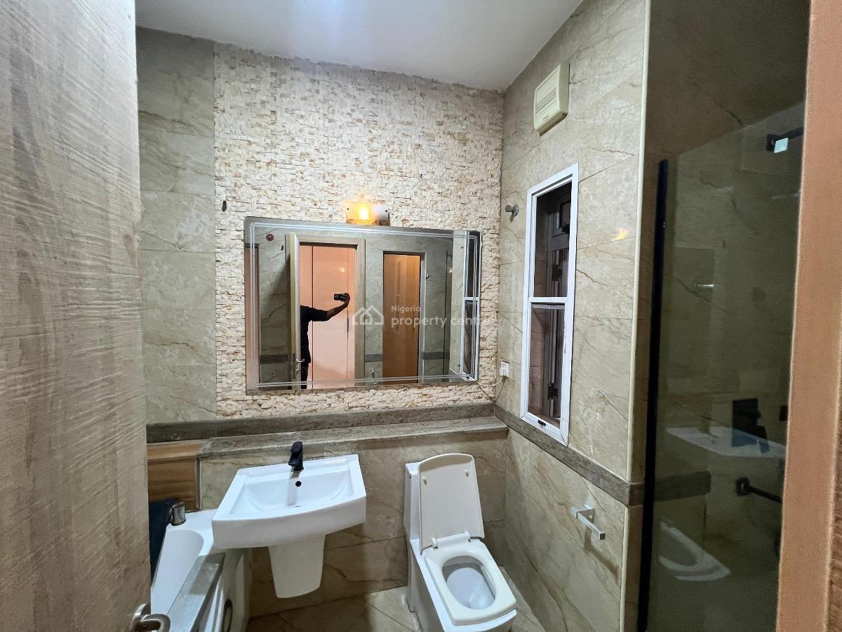 Serviced 3 Bedrooms Apartment with Bq, Gym, Pool and an Office Space, Lekki Phase 1, Lekki, Lagos, Flat / Apartment for Rent