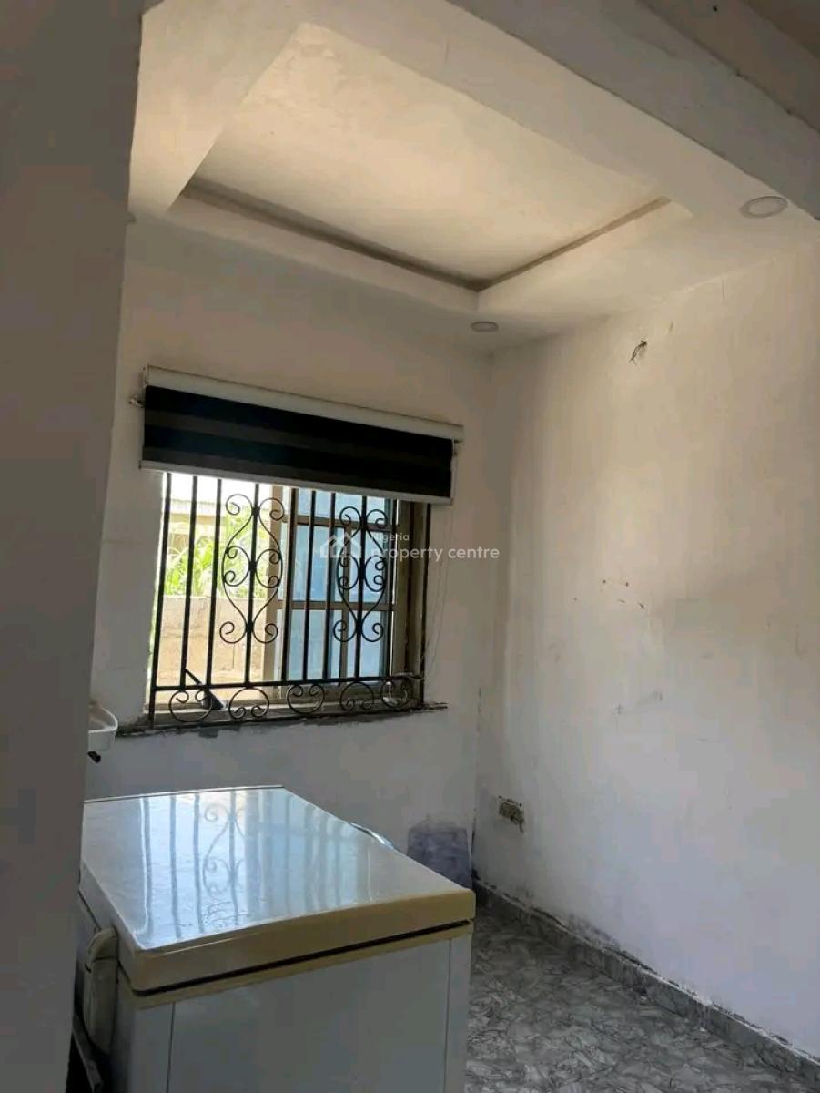 Bungalow of 2 Bedroom,roomself-contain&3unit Mini-flat on Half Plot, Oreta, Igbogbo, Ikorodu, Lagos, House for Sale