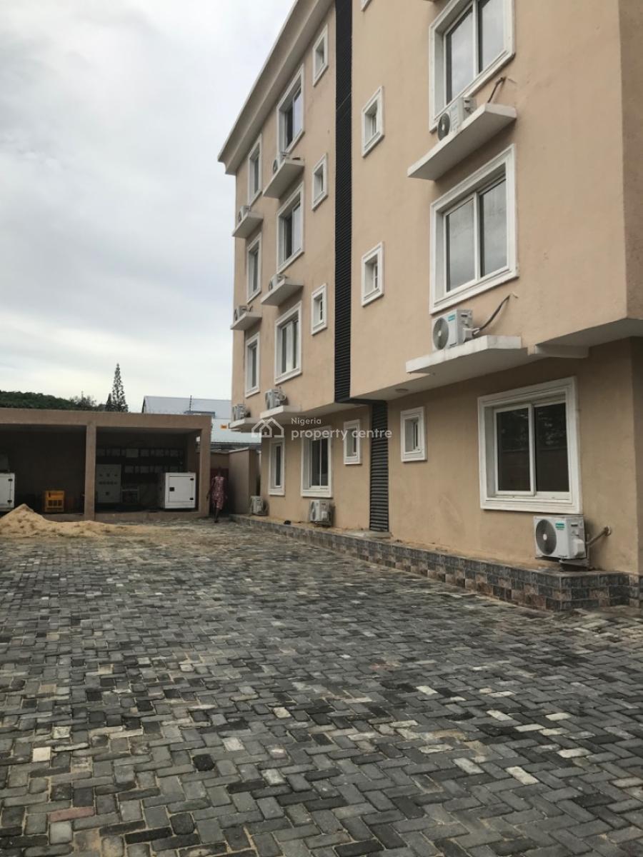 Newly Renovated 3 Bedroom Apartment with Bq, Lekki Phase 1, Lekki, Lagos, Flat / Apartment for Sale