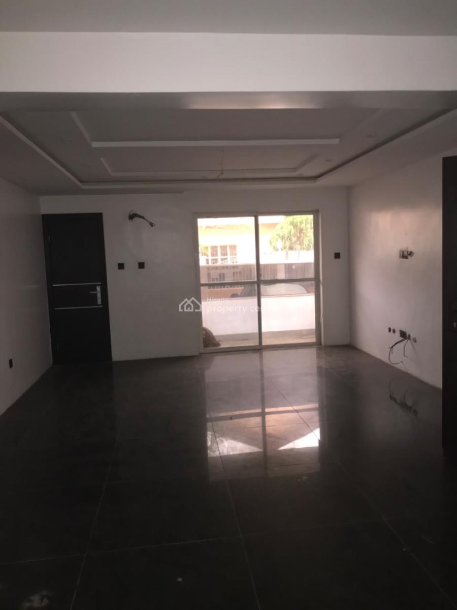 Newly Renovated 3 Bedroom Apartment with Bq, Lekki Phase 1, Lekki, Lagos, Flat / Apartment for Sale
