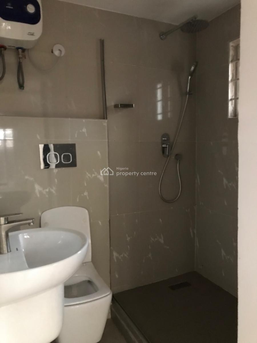 Newly Renovated 3 Bedroom Apartment with Bq, Lekki Phase 1, Lekki, Lagos, Flat / Apartment for Sale