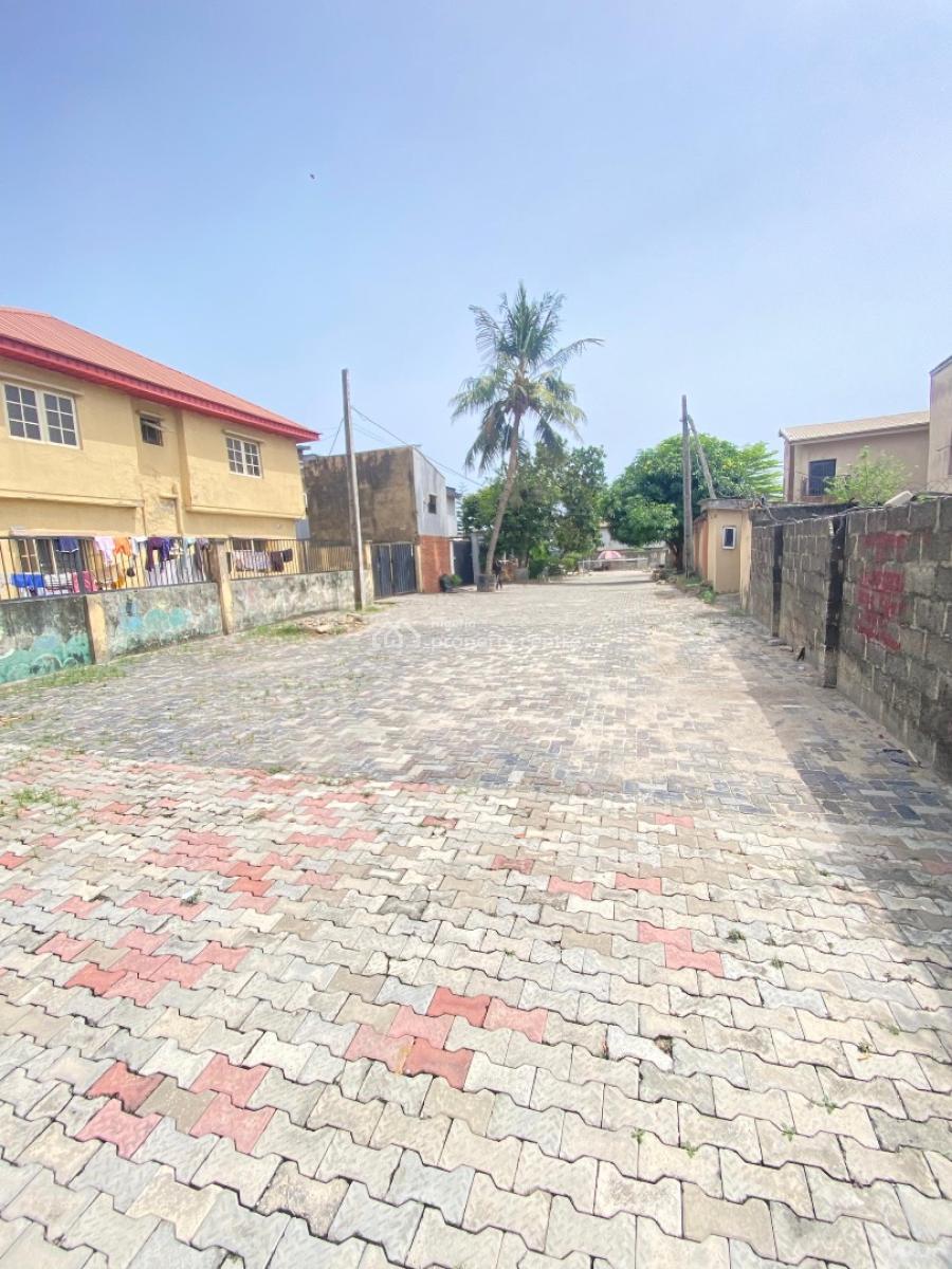 1440sqm Fenced and Gated Land with Old Building, Thomas Estate, Ajah, Lagos, Residential Land for Sale